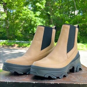 Sorel Brex waterproof Chelsea boots NWOT 8